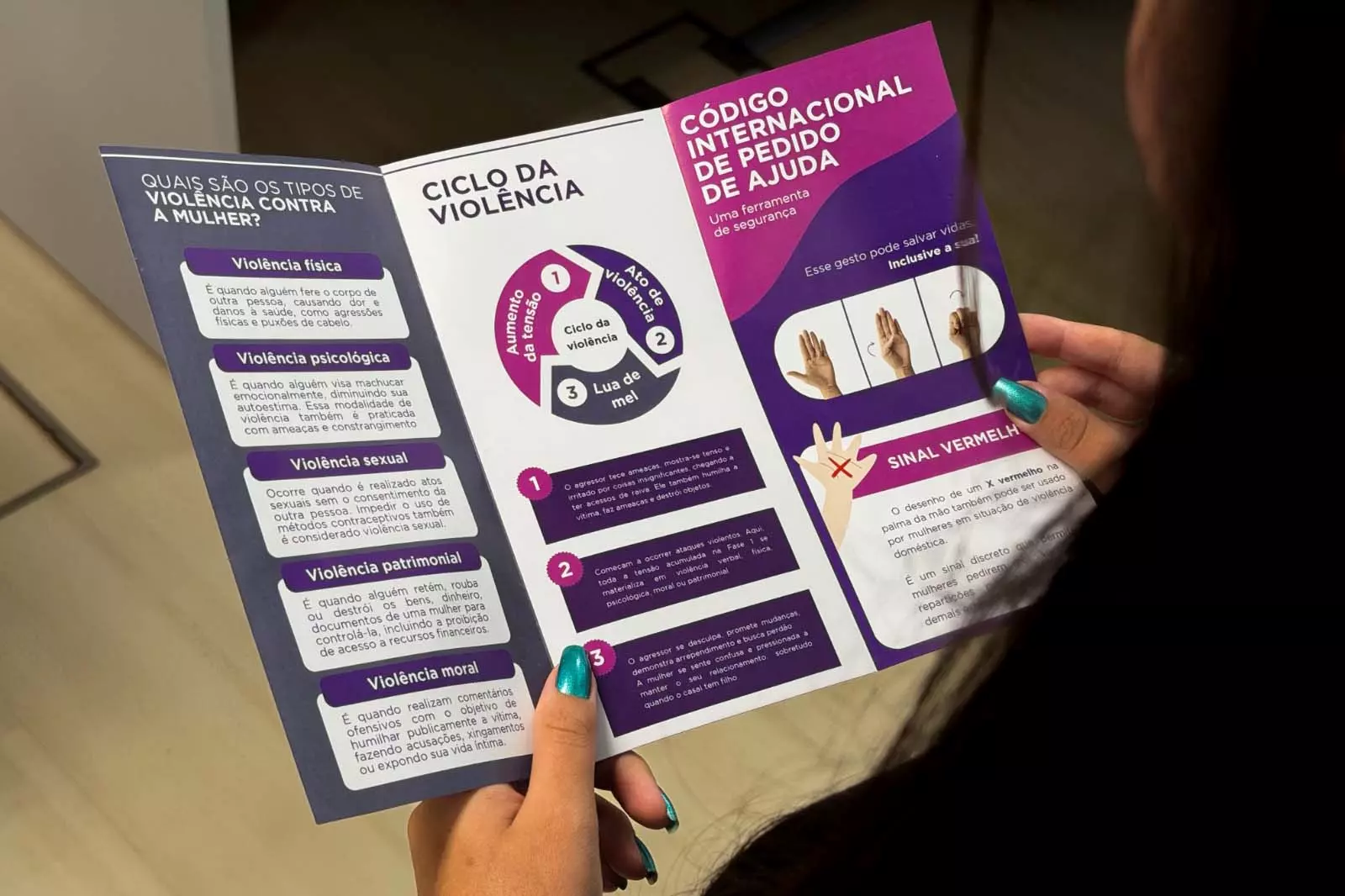 Ações de conscientização alertam sobre os tipos de violência contra a mulher e como denunciar